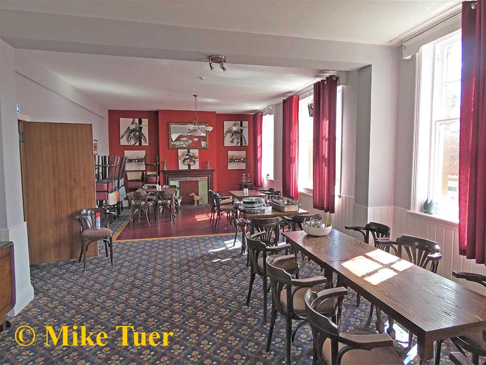 Upstairs Dining Room.  by Mike Tuer. Published on 07-06-2021